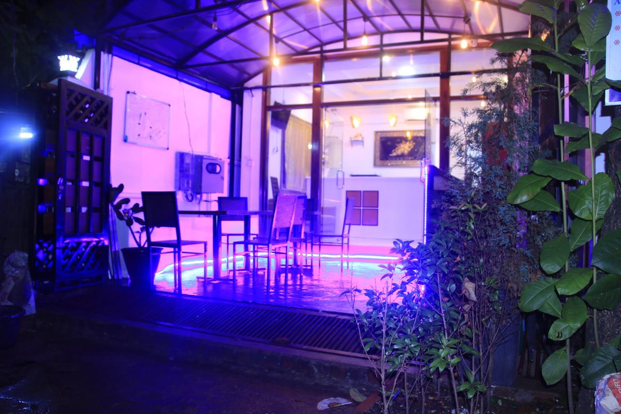 The Lodge Yangon Poshtel Exteriér fotografie