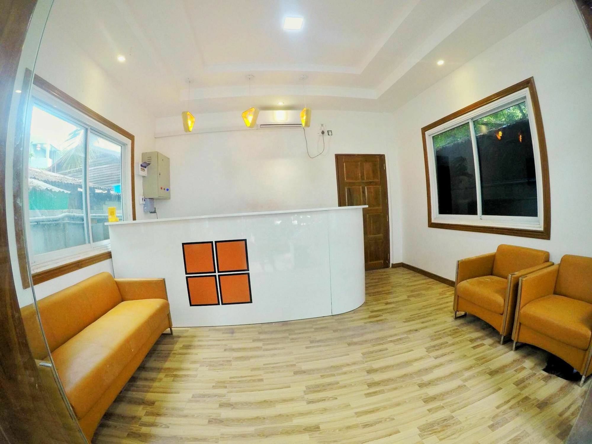 The Lodge Yangon Poshtel Exteriér fotografie