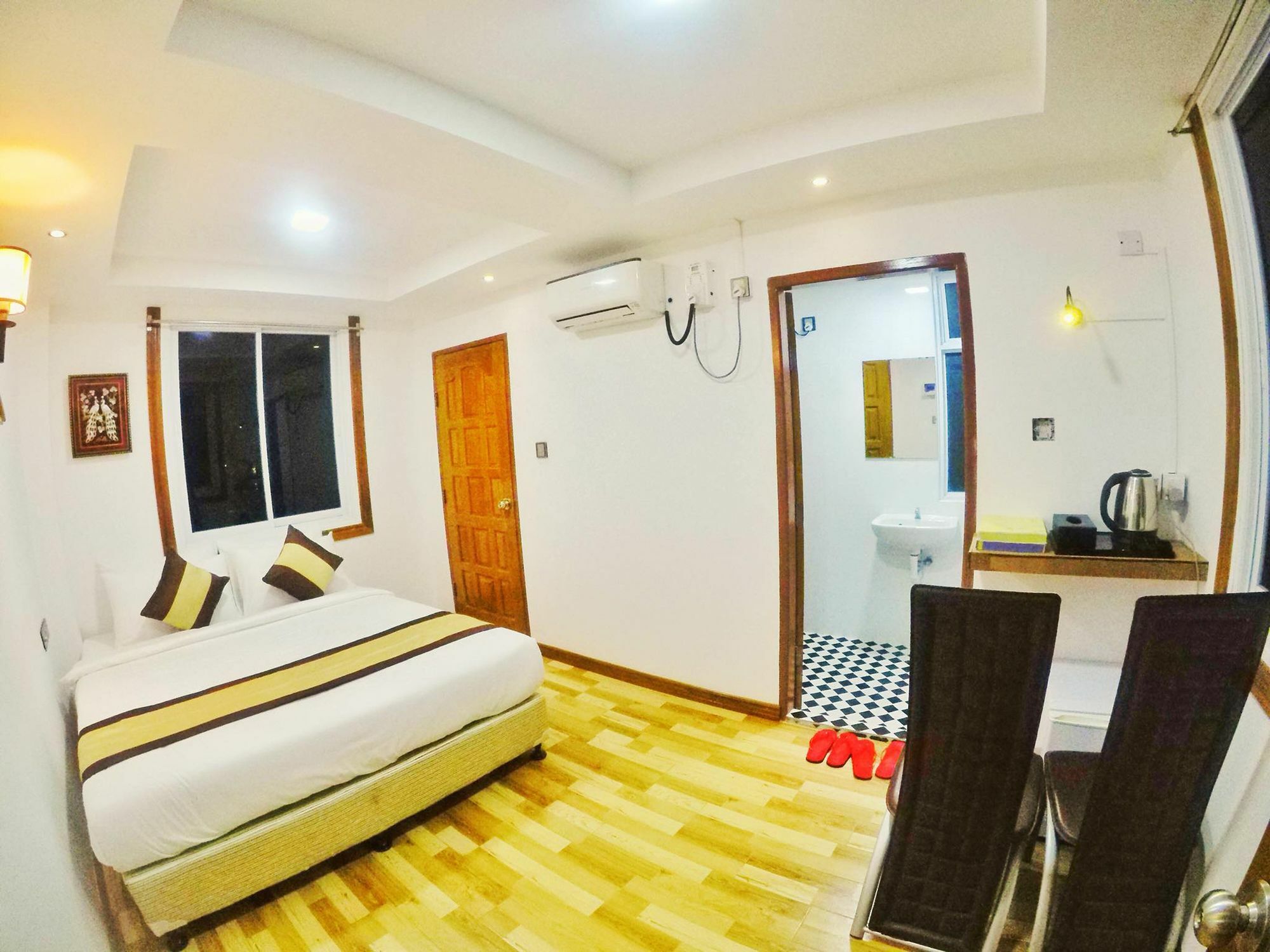 The Lodge Yangon Poshtel Exteriér fotografie
