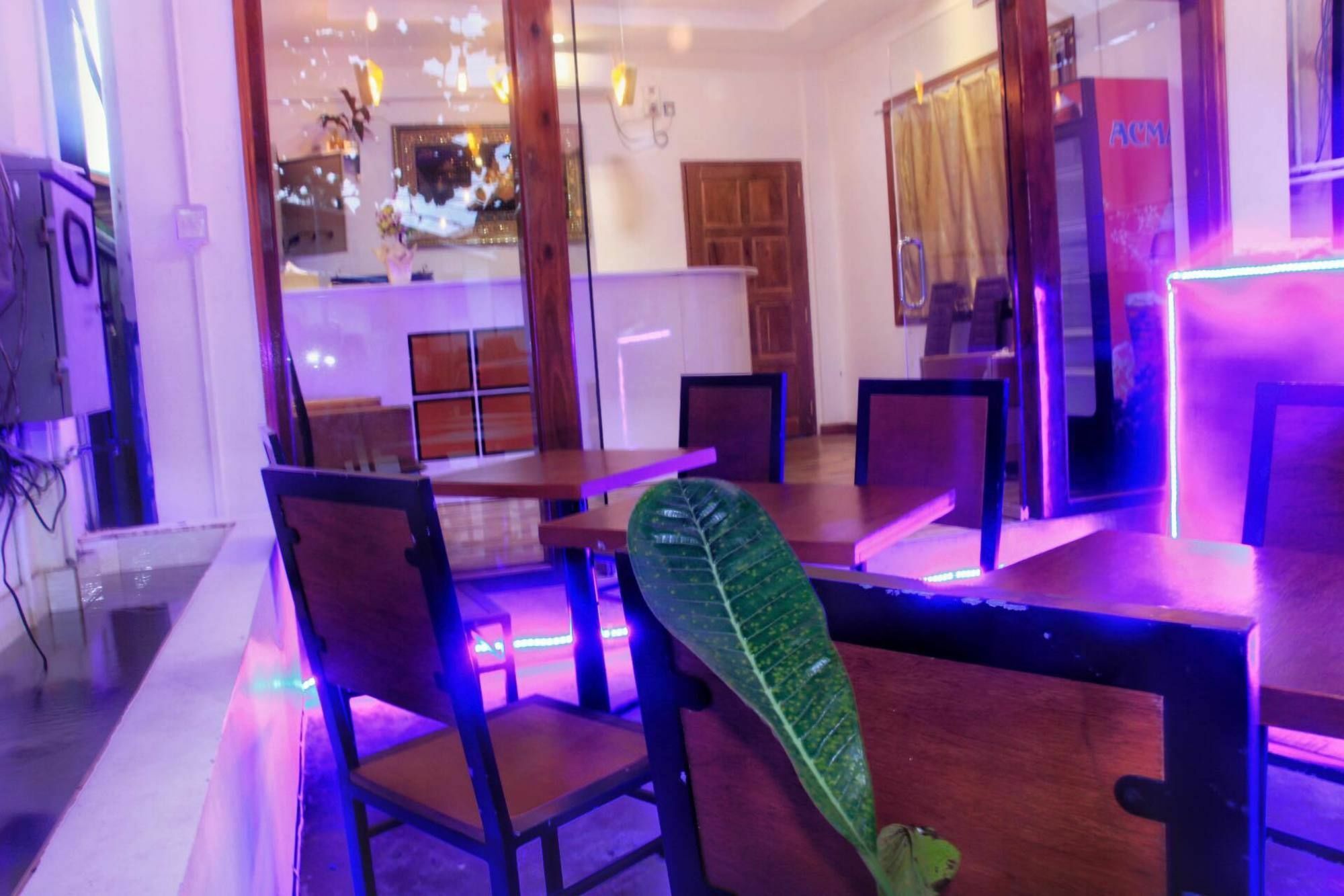 The Lodge Yangon Poshtel Exteriér fotografie